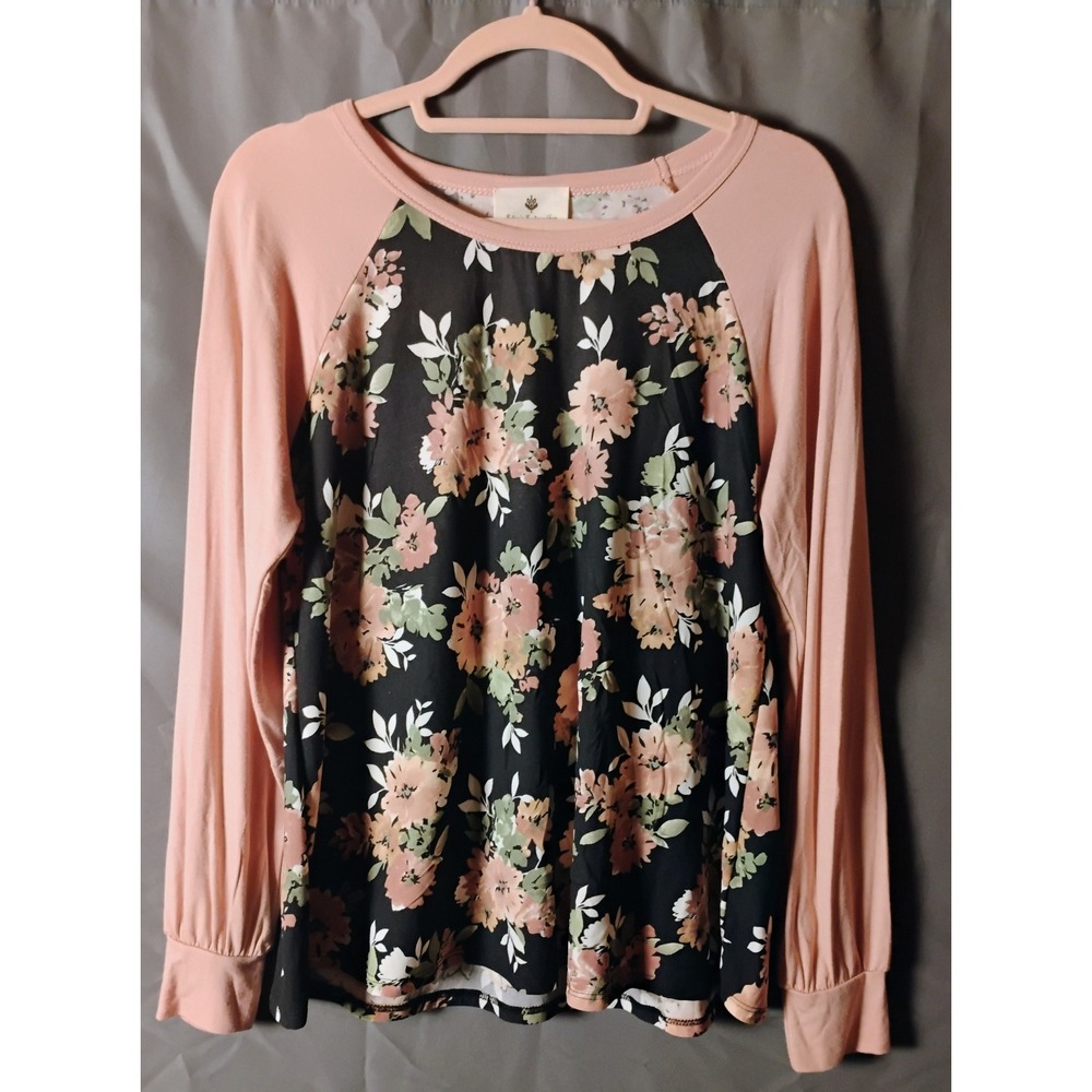 Betseys Boutique Shop Floral Raglan Long Sleeve Top Blouse Size M